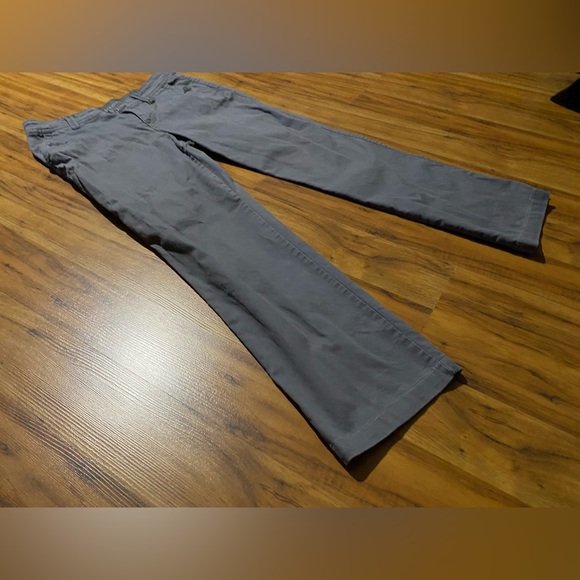 St. John’s Bay Women’s Faint Corduroy Pants Size 6P - Picture 6 of 12